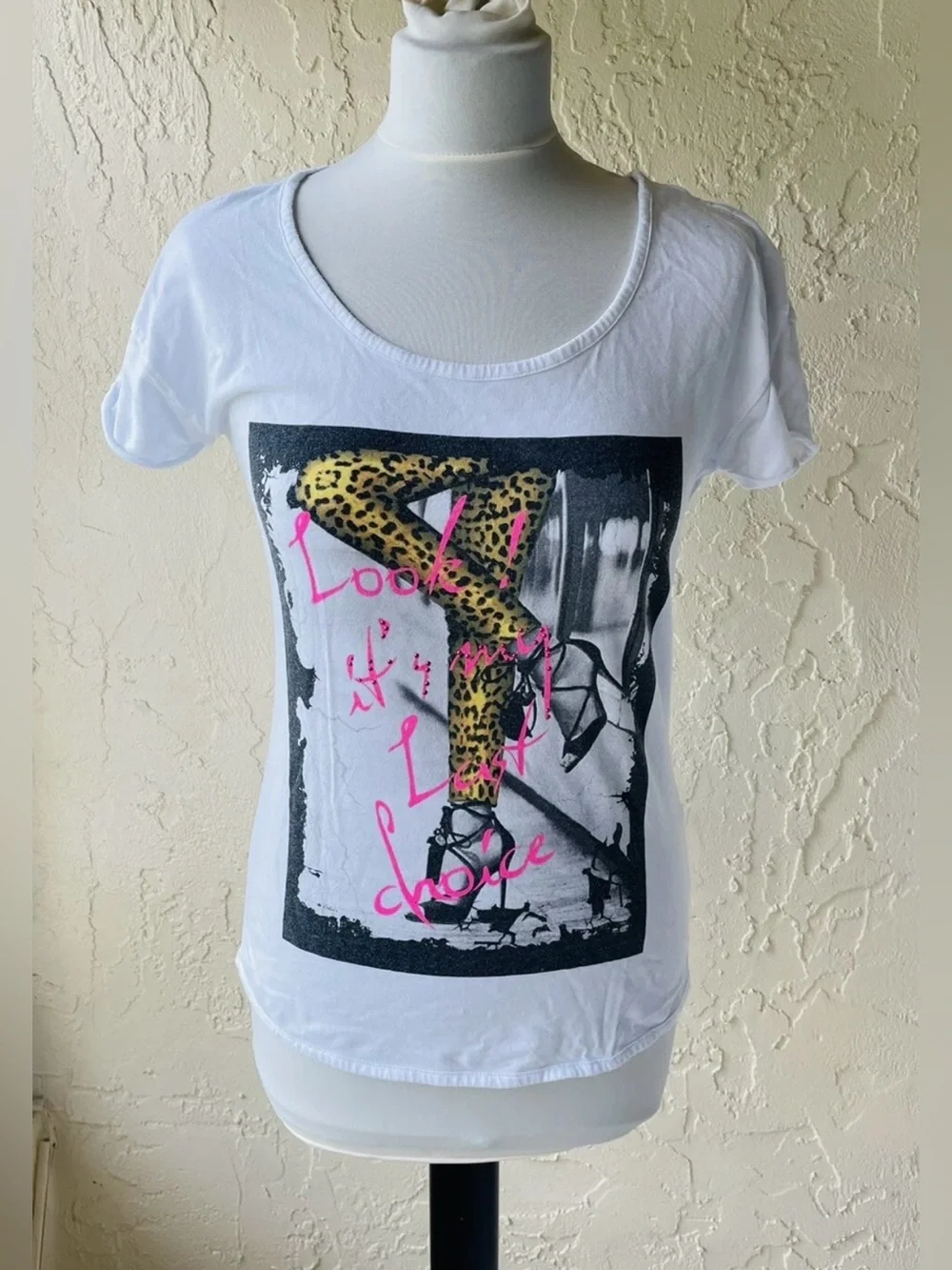 Colin's Women Graphic T-Shirt S White Short Sleeves 100% Cotton Casual